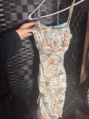 Sleeveless Paisley Print Midi Dress in Cream and Teal